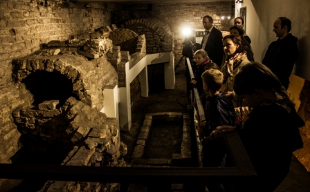 A guided tour to the crypts of Vilnius Cathedral 